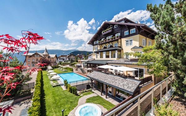 Foto Außenansicht Hotel Villa Kastelruth