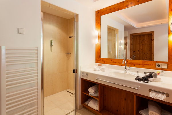 Foto del bagno Hotel Chalet Tianes