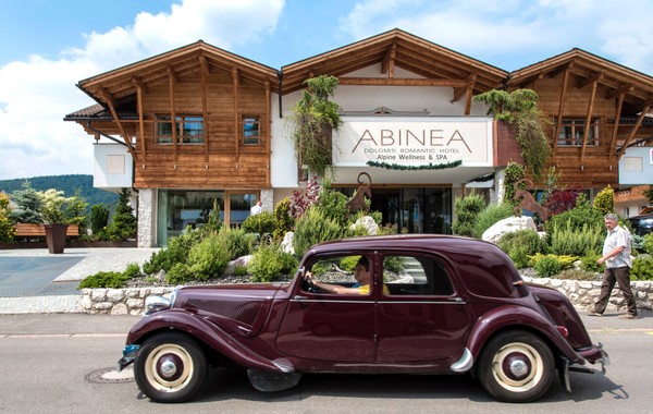 Sommer Präsentationsbild ABINEA Dolomiti Romantic SPA Hotel - Hotel 4 Sterne