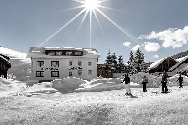 Foto esterno Berghotel Ladinia