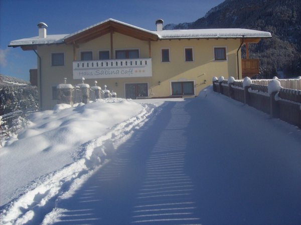 Foto esterno in inverno Haus Sabina
