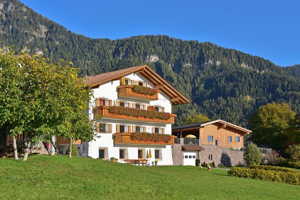 Foto Außenansicht B&B + Ferienwohnungen auf dem Bauernhof Formsun-Hof