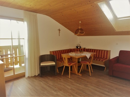 Der Wohnraum Ferienwohnungen auf dem Bauernhof Parnoa