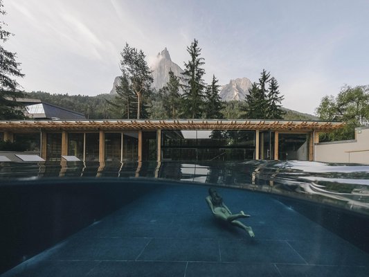 Photo of the outdoor swimming pool