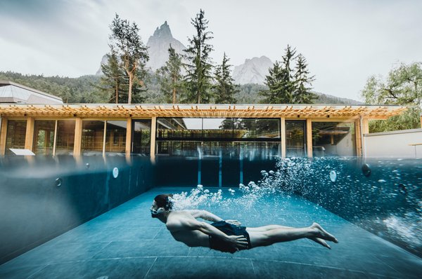 Photo of the outdoor swimming pool