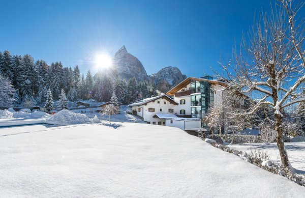 Foto Außenansicht im Winter Waldrast Dolomiti
