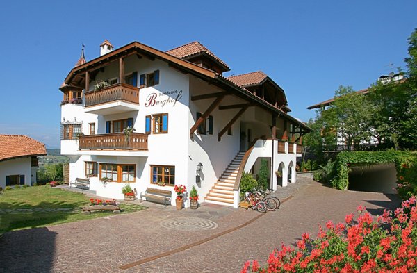 Foto estiva di presentazione Residence Burghof