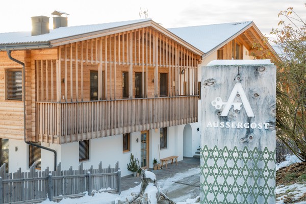 Foto Außenansicht Ferienwohnungen auf dem Bauernhof Aussergost