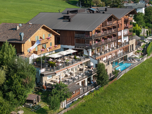 Foto esterno Hotel Emmy - five elements