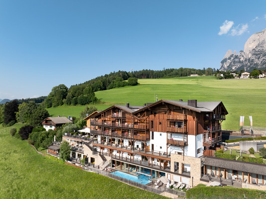 Foto Außenansicht Hotel Emmy - five elements