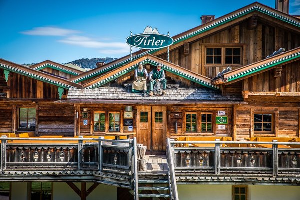 Foto esterno in estate Tirler – Dolomites Living Hotel