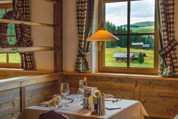 Il ristorante Alpe di Siusi Tirler – Dolomites Living Hotel