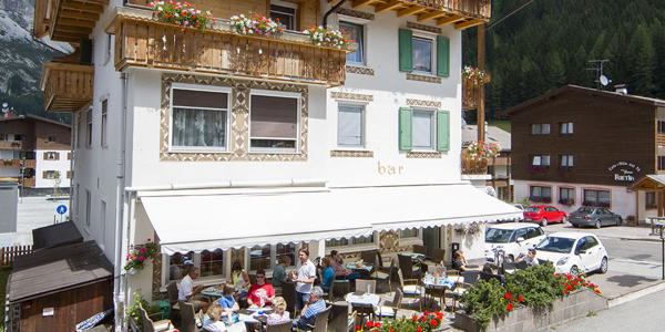 Foto esterno in estate Chalet Madrisa