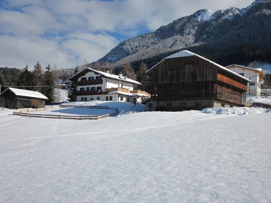 Foto Außenansicht Ferienwohnungen auf dem Bauernhof Kompatscherhof