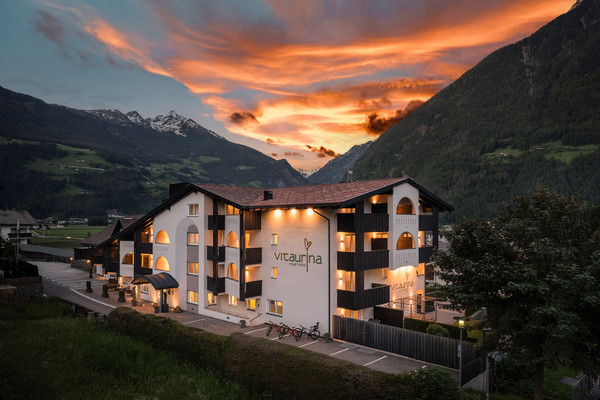 Photo exteriors Vitaurina Royal Hotel