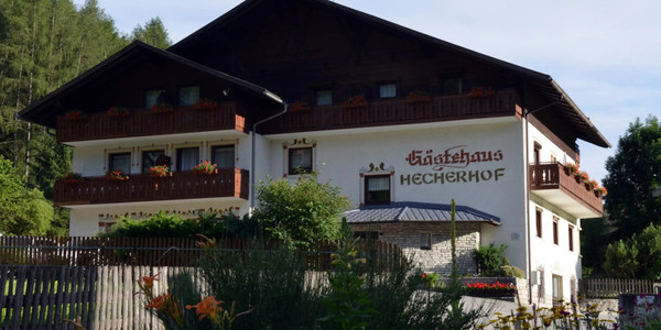 Photo exteriors Small hotel Hecherhof