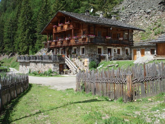 Foto esterno Appartamenti in agriturismo Hofschenke Kofler zwischen den Wänden