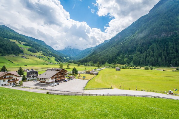Foto esterno Hotel Bacher