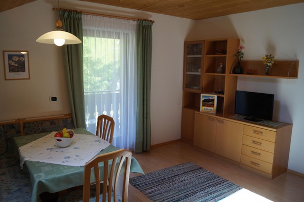 La zona giorno Appartamenti in agriturismo Tiblerhof
