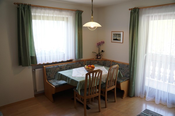 La zona giorno Appartamenti in agriturismo Tiblerhof