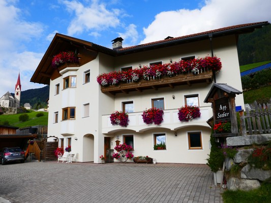 Photo exteriors Apartments Seeber