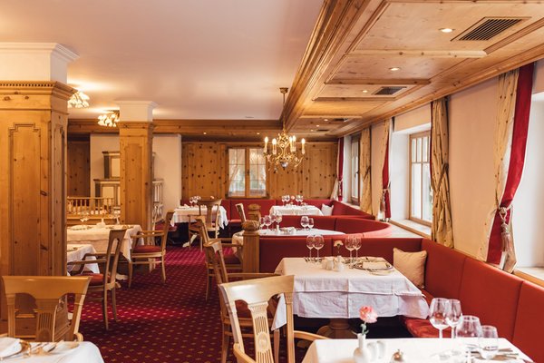 Il ristorante San Giovanni (Valle Aurina) Alpenpalace Luxury Hideaway & Spa Retreat