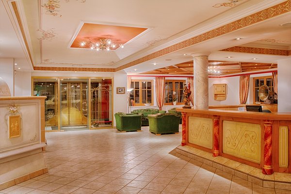 La hall