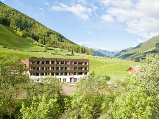 Foto esterno in estate Alpine Life Hotel Anabel