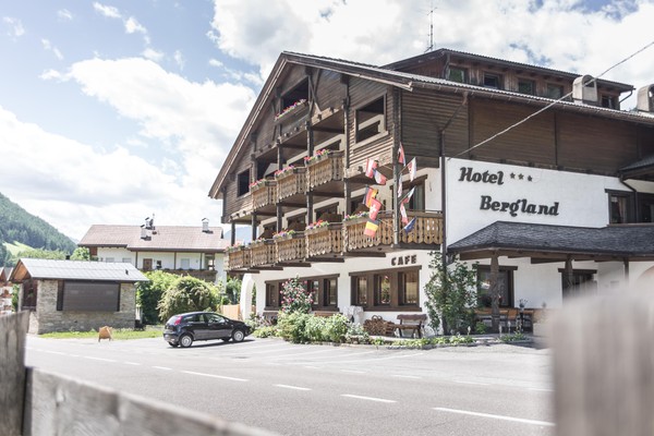 Foto esterno Hotel Bergland