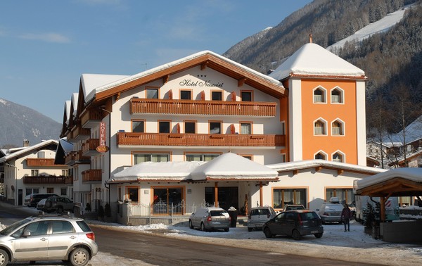 Photo exteriors Hotel Neuwirt