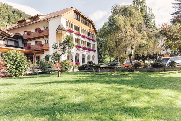 Photo exteriors Parkhotel Schachen