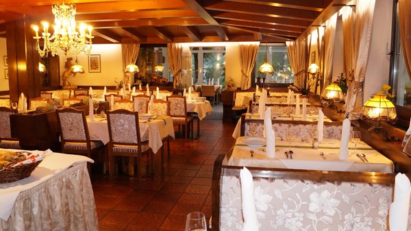 Il ristorante Lutago Schwarzbachhof