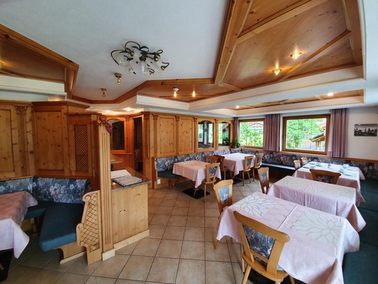 The restaurant San Giovanni / St. Johann (Valle Aurina / Ahrntal) Tannenhof