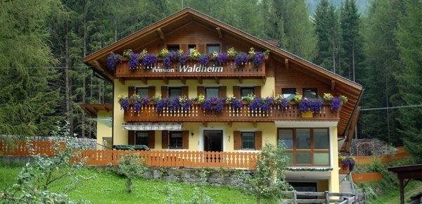 Photo exteriors Small hotel + Residence Waldheim