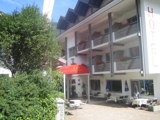 Foto Außenansicht Hotel Tiroler Adler
