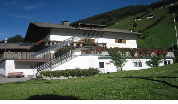 Photo exteriors Small hotel Oberleiter