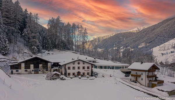 Foto Außenansicht im Winter Enzhof