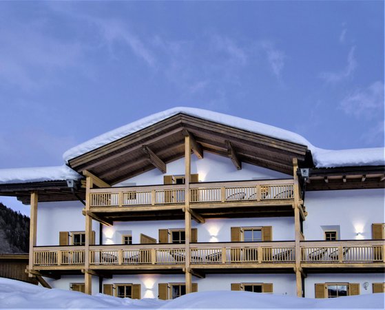 Photo exteriors in winter Mountain Residence Kasern