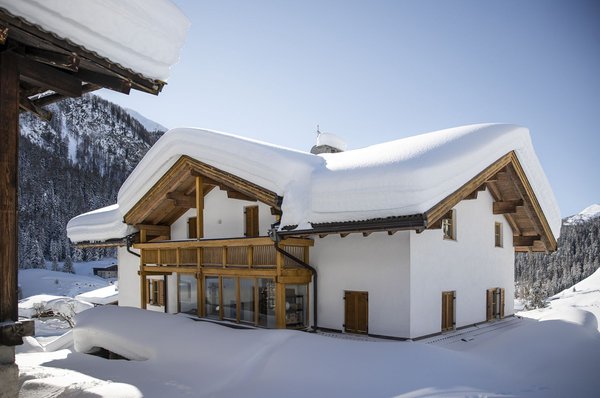 Foto esterno in inverno Mountain Residence Kasern