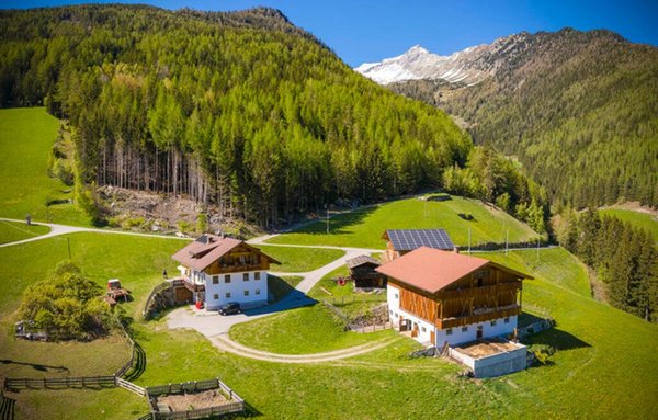 Foto esterno in estate Kuglerhof