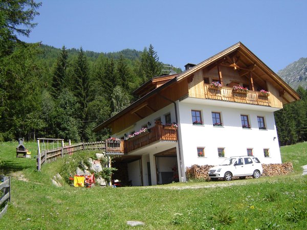 Foto esterno in estate Kuglerhof