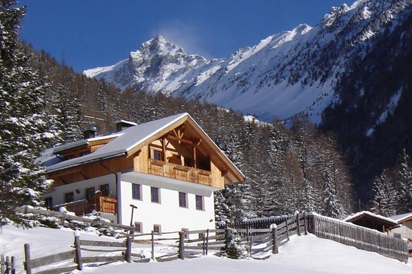 Foto esterno in inverno Kuglerhof