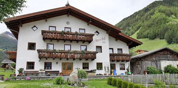 Foto esterno Appartamenti in agriturismo Ausserhof