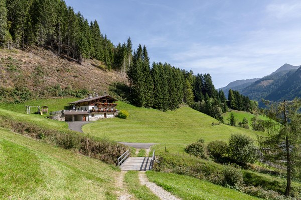 Photo exteriors Farmhouse apartments Grossgasteigerhof