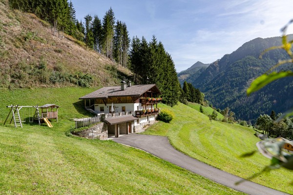 Photo exteriors Farmhouse apartments Grossgasteigerhof