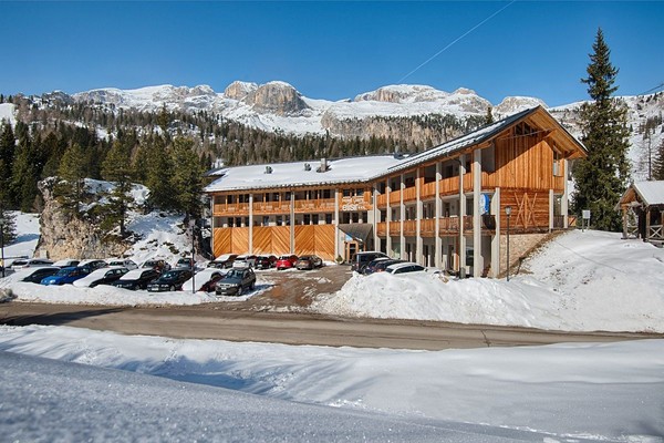 Photo exteriors B&B-Hotel + Apartments Elisir