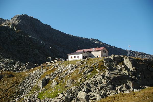 Foto esterno in estate Rifugio Porro / Chemnitzerhütte
