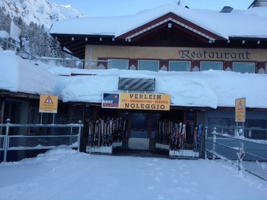 Photo exteriors Ski rental Rent Alpin
