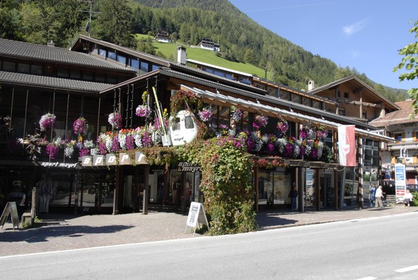 Foto esterno Noleggio sci Rent and Go Sport Mayrl