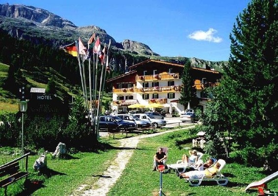 Foto esterno Hotel Monte Cherz